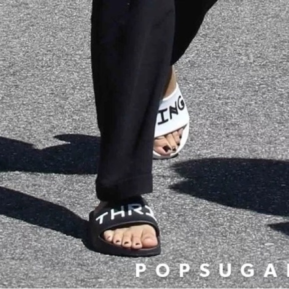 Brand new NWOT Melissa x Baja East Thriving Slides flip flops 🩴 - Picture 2 of 3